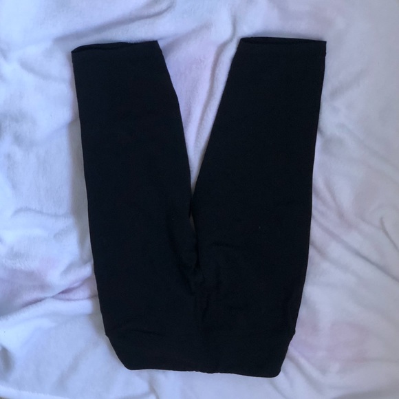 PARKLIFE FROM Aritzia Black Cropped Leggings - Picture 4 of 4